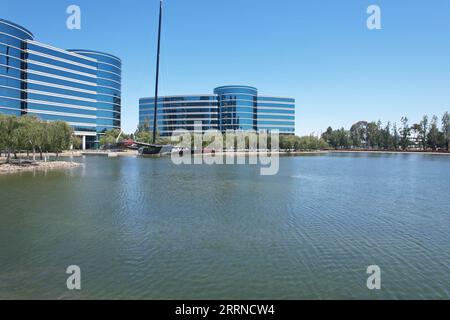 12.6.2022: Redwood Shores, Kalifornien: Luftaufnahme des Katamarans auf dem Oracle Campus, Redwood Shores, Kalifornien Stockfoto