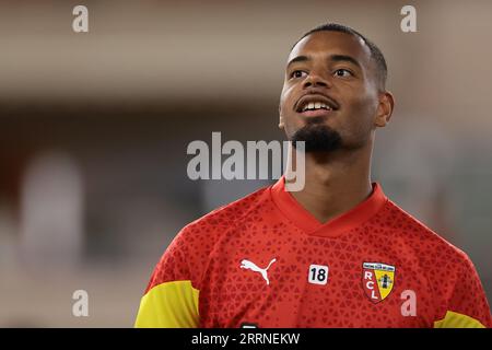 Monaco, Monaco, 2. September 2023. Andy Diouf von RC Lens während der Aufwärmphase vor dem Ligue-1-Spiel in Stade Louis II, Monaco. Auf dem Bild sollte stehen: Jonathan Moscrop / Sportimage Stockfoto