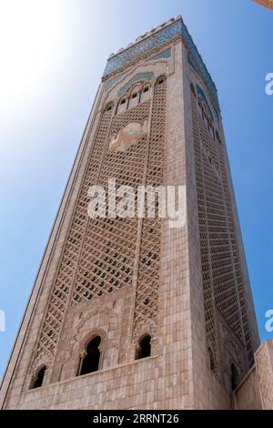 Casablanca, Marokko - 17. August 2023 die Hassan II Moschee ist eine Moschee in Casablanca. Es wurde teilweise auf dem Meer erbaut und ist ein religiöser Kulturverein Stockfoto