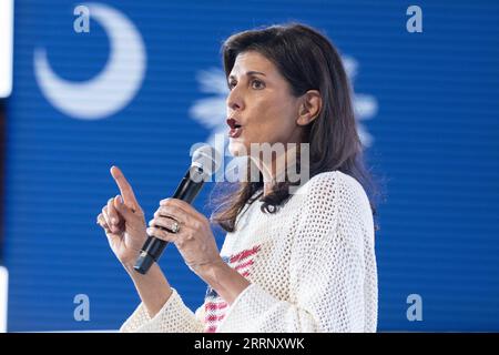 North Charleston, Vereinigte Staaten. September 2023. Nikki Haley, ehemaliger UN-Botschafter und republikanischer Präsidentschaftskandidat, spricht am Freitag, den 8. September 2023 bei Holy City Brewing in North Charleston, South Carolina. Haley, die ehemalige Gouverneurin von South Carolina, versucht, auf ihrer Leistung in der ersten republikanischen Debatte aufzubauen. Foto von Richard Ellis/UPI Credit: UPI/Alamy Live News Stockfoto