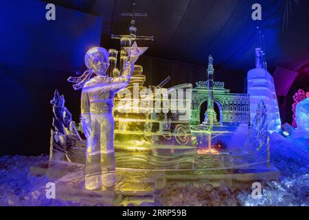 230221 -- ST. PETERSBURG, 21. Februar 2023 -- dieses Foto vom 19. Februar 2023 zeigt Eisskulpturen auf dem Ice Sculptures Festival in St. Petersburg, Russland. Das Festival findet hier vom 15. Februar bis 2. März statt. Foto: /Xinhua RUSSIA-ST. PETERSBURG-ICE-SKULPTUREN IrinaxMotina PUBLICATIONxNOTxINxCHN Stockfoto