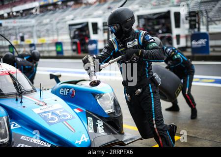 Oyama, Japan. September 2023. ALPINE Elf Team Ambiance Pitstop während der 6 Stunden von Fuji 2023, 6. Runde der FIA World Endurance Championship 2023, vom 7. Bis 10. September 2023 auf dem Fuji Speedway in Oyama, Japan - Foto Florent Gooden/DPPI Credit: DPPI Media/Alamy Live News Stockfoto