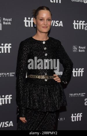 Toronto, Kanada. September 2023. Vicky Krieps nimmt an der Premiere „The Dead Don't Hurt“ während des Toronto International Film Festival 2023 im Princess of Wales Theatre in Toronto Teil. (Foto: Angel Marchini/SOPA Images/SIPA USA) Credit: SIPA USA/Alamy Live News Stockfoto