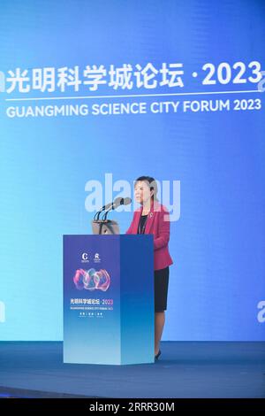 230428 -- SHENZHEN, 28. April 2023 -- Nancy IP, Präsidentin der Hong Kong University of Science and Technology, hält eine Rede während des Guangming Science City Forums in Shenzhen, südchinesische Provinz Guangdong, 27. April 2023. Das erste Guangming Science City Forum begann am Donnerstag in Shenzhen. CHINA-SHENZHEN-GUANGMING WISSENSCHAFTSSTADT FORUM CN LIANGXXU PUBLICATIONXNOTXINXCHN Stockfoto
