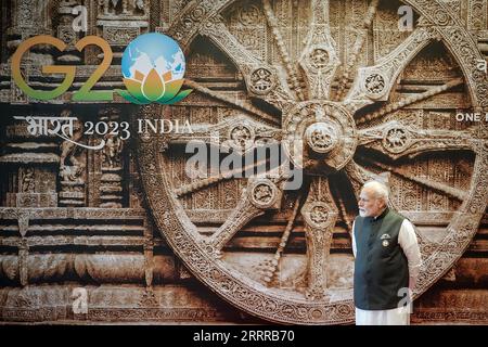 Neu Delhi, Indien. September 2023. Narendra Modi, Premierminister Indiens, wartet auf die Ankunft der Staats- und Regierungschefs zum G20-Gipfel. Quelle: Kay Nietfeld/dpa/Alamy Live News Stockfoto