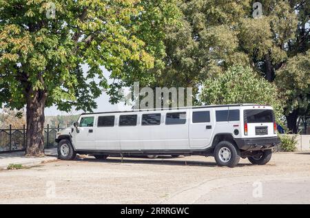 Eine extra lange Hummer Limousine in Bulgarien Stockfoto