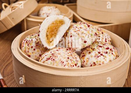 Hafer gedämpftes Brötchen, chinesisches Brötchen, bao zi Stockfoto