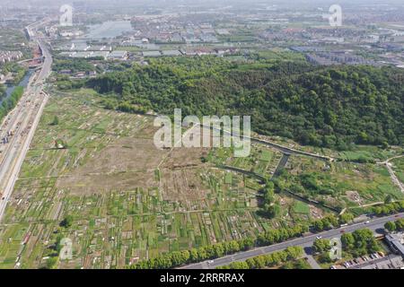 230612 -- HANGZHOU, 12. Juni 2023 -- dieses undatierte Foto zeigt einen Blick auf die Dahutou-Stätte im Yuecheng-Bezirk der Stadt Shaoxing in der ostchinesischen Provinz Zhejiang. ZUM Musikinstrumentenset aus dem alten Yue-Königreich, das in Ostchina gefunden wurde /Handout über Xinhua CHINA-ZHEJIANG-SHAOXING-KULTURELLE RELIQUIENENTDECKUNG CN ZhejiangxInstitutexxCulturalxRelicsxandxArchaeology PUBLICATIONxNOTxINxCHN Stockfoto