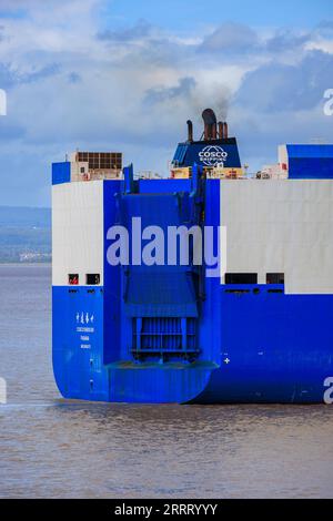 Der Transporteur Cosco Sheng Shi fährt in Richtung Royal Portbury Docks Stockfoto