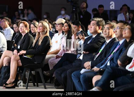 230629 -- TIANJIN, 29. Juni 2023 -- dieses Foto, das am 29. Juni 2023 aufgenommen wurde, zeigt die Abschlusszeremonie der 14. Jahrestagung der Neuen Champions, auch bekannt als Summer Davos, in der nordchinesischen Gemeinde Tianjin. SOMMER DAVOSCHINA-TIANJIN-SOMMER DAVOS-CLOSINGCN ZHAOXZISHUO PUBLICATIONXNOTXINXCHN Stockfoto