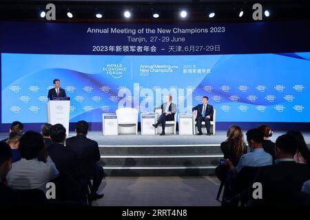 230629 -- TIANJIN, 29. Juni 2023 -- dieses Foto, das am 29. Juni 2023 aufgenommen wurde, zeigt die Abschlusszeremonie der 14. Jahrestagung der Neuen Champions, auch bekannt als Summer Davos, in der nordchinesischen Gemeinde Tianjin. SOMMER DAVOSCHINA-TIANJIN-SOMMER DAVOS-CLOSINGCN ZHAOXZISHUO PUBLICATIONXNOTXINXCHN Stockfoto