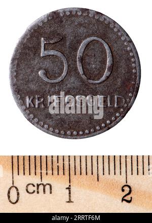 Deutsche Vintage Metallmünze 50 Pfennig. 1917. Notgeld. Vorderseite. Isoliert auf weiß Stockfoto
