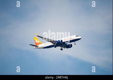 26.07.2023, Singapur, Republik Singapur, Asien - Drukair Royal Bhutan Airlines Airbus A320-200 Neo Passagierflugzeug mit der Registrierung A5-JKW. Stockfoto