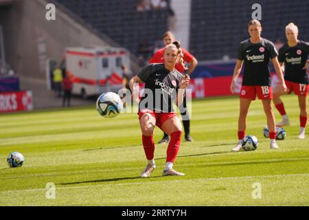 Frankfurt, Deutschland. September 2023. Frankfurt, 9. September 2023: Virginia Kirchberger ( 13 Frankfurt ) während des UEFA-Champions-League-Fußballspiels zwischen Eintracht Frankfurt und Juventus Turin im Deutschen Bank Park in Frankfurt. (Julia Kneissl/SPP) Credit: SPP Sport Press Photo. Alamy Live News Stockfoto