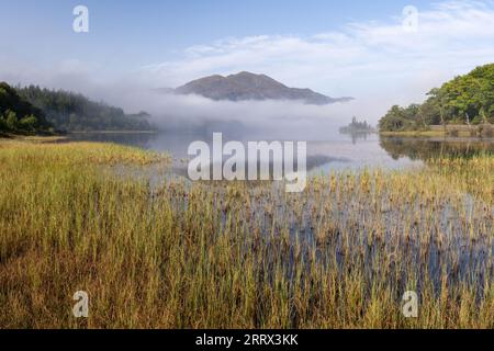 Loch Achray im September Stockfoto