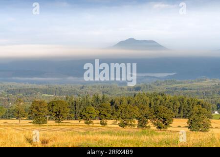 Ben Ledi vom David Stirling Memorial Stockfoto