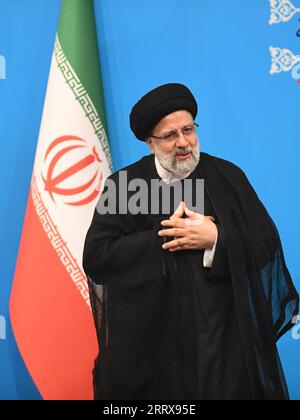 230829 -- TEHERAN, 29. August 2023 -- der iranische Präsident Ebrahim Raisi nimmt am 29. August 2023 an einer Pressekonferenz in Teheran, Iran, Teil. Shadati IRAN-TEHERAN-PRÄSIDENT-PRESSEKONFERENZ ShaxDati PUBLICATIONxNOTxINxCHN Stockfoto