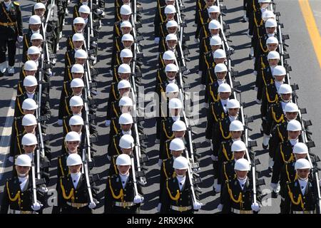 230830 -- ANKARA, 30. August 2023 -- türkische Soldaten marschieren während einer Parade, um den 30. August in Ankara, T¹rkiye, am 30. August 2023 zu feiern. Der türkische Präsident Recep Tayyip Erdogan hob am Mittwoch hervor, wie wichtig es ist, die militärische Abschreckung für T¹rkiye zu verstärken, um sich zu einem mächtigen Land zu entwickeln. Foto von /Xinhua TRKIYE-ANKARA-VICTORY DAY-CELEBRATIONS MustafaxKaya PUBLICATIONxNOTxINxCHN Stockfoto