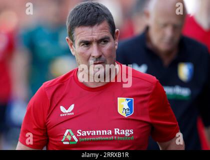 Nigel Clough, Manager von Mansfield Town, spielte vor dem Spiel der Sky Bet League Two im Wham Stadium in Accrington. Bilddatum: Samstag, 9. September 2023. Stockfoto