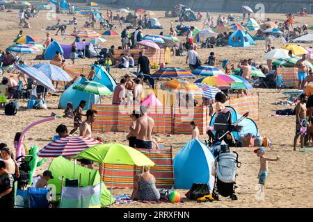 Margate Main Sands an einem heißen Sommertag Stockfoto