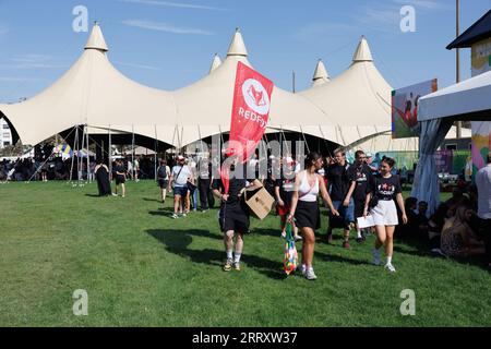 Oostende, Belgien. September 2023. Die Abbildung zeigt die 13. Ausgabe der Solidaritätsveranstaltung „ManiFiesta“, die von der Linkspartei PVDA - PTB in Oostende am Samstag, den 09. September 2023, organisiert wurde. BELGA PHOTO KURT DESPLENTER Credit: Belga News Agency/Alamy Live News Stockfoto