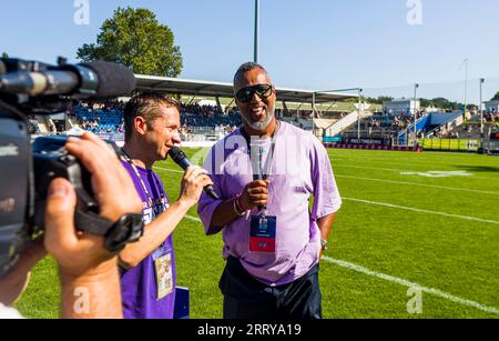 Frankfurt, Deutschland. September 2023. ELF/Playoff Game : Berlin Thunder in Frankfurt Galaxy am 09. September 2023, in der PSD Bank Arena, Frankfurt am Main, Deutschland, Stadionsprecher Christian Seelmann und Patrick 'Coach' Esume Credit: Frank Baumert/Alamy Live News Stockfoto