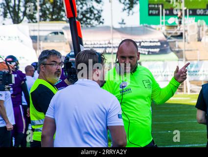 Frankfurt, Deutschland. September 2023. ELF/Playoff Game : Berlin Thunder in Frankfurt Galaxy am 09. September 2023, in der PSD Bank Arena, Frankfurt am Main, Deutschland, Frankfurt Galaxy/Re. Cheftrainer Thomas Kösling Credit: Frank Baumert/Alamy Live News Stockfoto