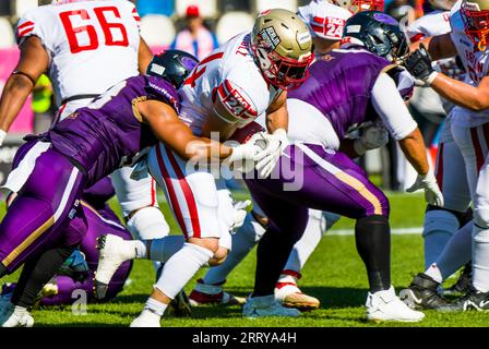 Frankfurt, Deutschland. September 2023. ELF/Playoff Game : Berlin Thunder in Frankfurt Galaxy am 09. September 2023, in der PSD Bank Arena, Frankfurt am Main, Berlin Thunder/ LB # 24 Tim Schulz Kredit: Frank Baumert/Alamy Live News Stockfoto