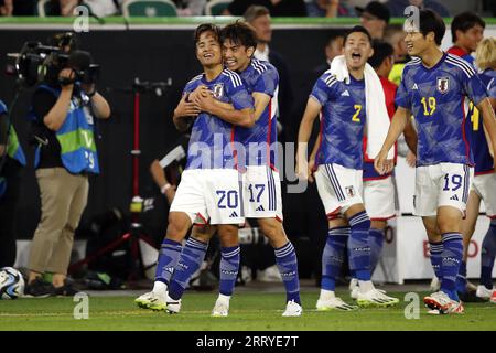 WOLFSBURG - (l-r) Shuto Machino aus Japan, Ao Tanake aus Japan, Yukinari Sugawara aus Japan, Hiroki Sakai aus Japan feiern die 1-4 während des Freundschaftsspiels zwischen Deutschland und Japan in der Volkswagen Arena am 9. September 2023 in Wolfsburg, Deutschland. ANP | Hollandse Hoogte | BART STOUTJESDIJK Stockfoto