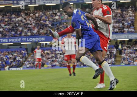 Fulham, London, Großbritannien. September 2023. Szenen im Stamford Bridge Stadium, in denen der Chelsea Football Club „Legends“ in einem Spiel für wohltätige Zwecke die „LegendsÕ of Europe“ – den FC Bayern München – antreten wird, um an ihren früheren Manager Gianluca Vialli zu erinnern. OPS: Kalu Tangles Credit: Motofoto/Alamy Live News Stockfoto