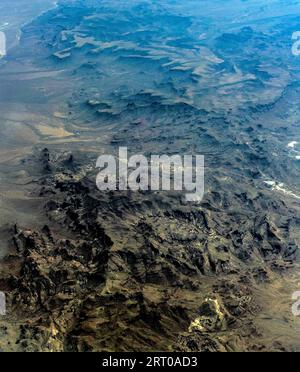 Über Utah, USA. September 2023. Landschaftsaufnahmen aus einem Flugzeugfenster, etwa 30.000 Meter über dem Westen während einer Reise von Denver nach Los Angeles. (Foto: © Brian Cahn/ZUMA Press Wire) NUR REDAKTIONELLE VERWENDUNG! Nicht für kommerzielle ZWECKE! Stockfoto