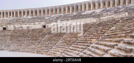 Die Antike Stadt Aspendos. Aspendos akropolis Ruinen, Zisternen, Aquädukte und alten Tempel. Aspendos Antalya Türkei. turkiye Stockfoto