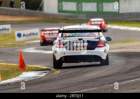 Sandown Park, Australien. 10. September 2023. Ray Hislop verlässt den Gipfel von Kurve 6. Quelle: James Forrester/Alamy Live News Stockfoto