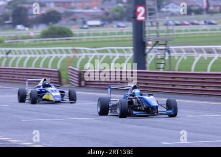 Melbourne, Australien. September 2023. Matthew Roesler (4) fuhr Tatuus FT50 für die State Fleet Services während der Australian Formula Open bei Shannons Speedseries Motorsport Championship Round 6 auf dem Sandown International Raceway. Quelle: Santanu Banik/Alamy Live News Stockfoto