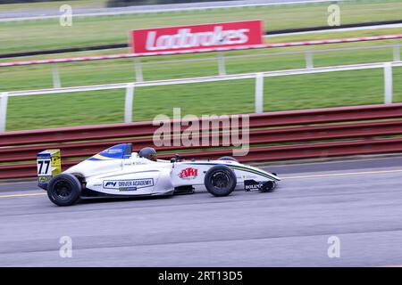 Melbourne, Australien. September 2023. Peter Bouzinelos (77) fuhr Mygale M14 F4 für AGI Sport während der Australian Formula Open bei Shannons Speedseries Motorsport Championship Round 6 auf dem Sandown International Raceway. Quelle: Santanu Banik/Alamy Live News Stockfoto