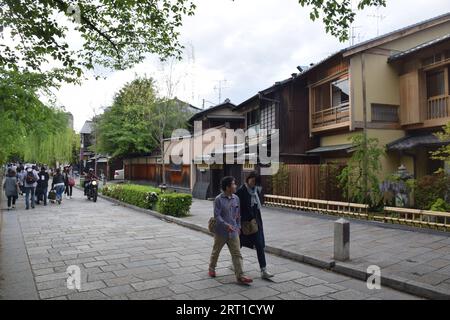 Blick auf das Gion-Viertel, eines der exklusivsten und bekanntesten Geisha-Viertel in ganz Japan in Kyoto, Japan Stockfoto