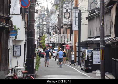 Blick auf das Gion-Viertel, eines der exklusivsten und bekanntesten Geisha-Viertel in ganz Japan in Kyoto, Japan Stockfoto