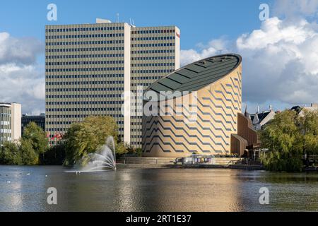 Kopenhagen, Dänemark, 16. Oktober 2022: Blick auf das Tycho Brahe Planetarium an den Seen Stockfoto