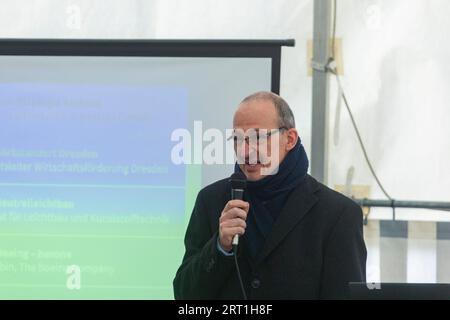 Nach nur vier Monaten Bauzeit zieht das Hightech-Startup Herone in eine neue Produktionshalle am 24 7 Nordpark Dresden um und treibt voran Stockfoto