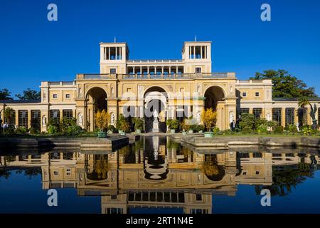 Der Park Sanssouci gehört zum Ensemble der Potsdamer Schlossparks. Orangerie Palast Renaissance Palast von 1851-64 mit Aussichtsturm und Orangerie Stockfoto