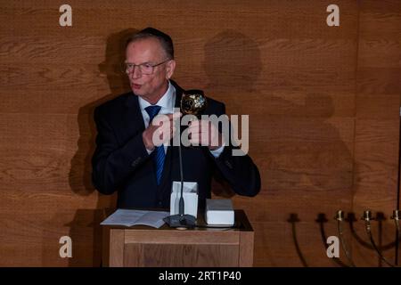 Zeremonie zum 20. Jahrestag der Weihe der Neuen Synagoge Dresdener Sprecher Herbert Wagner, ehemaliger Dresdner Bürgermeister Stockfoto