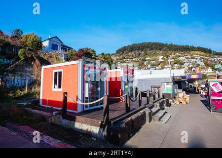 Lyttleton, Neuseeland, 18. September 2019: Das Erdbeben verwüstete die Stadt Lyttleton an einem klaren Frühlingstag in Neuseeland Stockfoto
