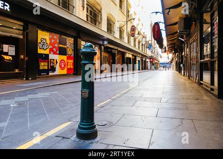 Melbourne, Australien, 29. August 2020: Die Degraves Street im Zentrum von Melbourne CBD ist während der Coronavirus-Pandemie ruhig und verlassen. Melbourne ist derzeit Stockfoto