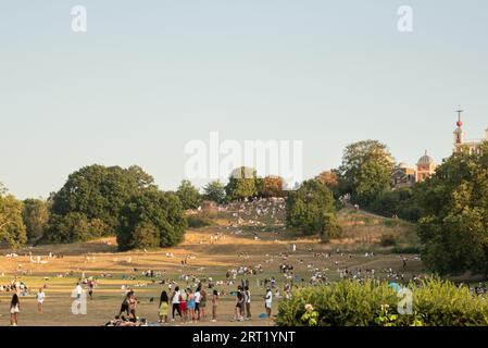 London, Großbritannien. . September 2023. Londoner Sonnenbaden am Greenwich Observatory. Cristina Massei/Alamy Live News Stockfoto