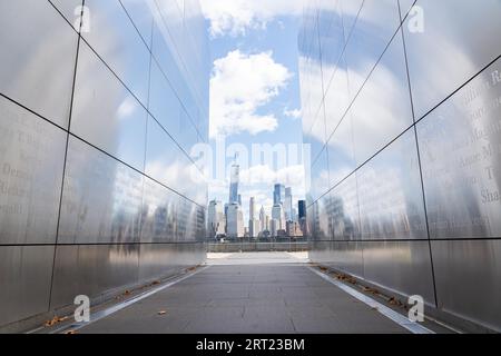 Jersey City, United States of America, 24. September 2019: The Empty Sky Memorial, das offizielle New Jersey Memorial für die Opfer der Stockfoto