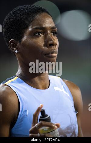 Janieve Russell aus Jamaika nimmt an den 400 m langen Hürden der Frauen