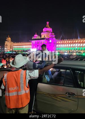 Vidhana soudha Gebäude während der Feierlichkeiten des Unabhängigkeitstages Stockfoto