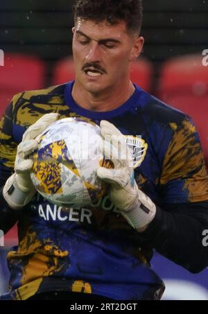 WASHINGTON, DC, USA - 09. SEPTEMBER 2023: D.C. United Torhüter Alex Bono (24) sichert sich vor einem MLS-Spiel zwischen DC United und San Jose Earthquakes am 09. September 2023 im Audi Field in Washington, DC. (Foto: Tony Quinn-Alamy Live News) Stockfoto