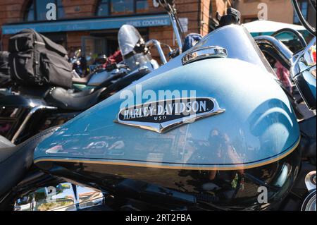 Toulouse, Frankreich. September 2023. Eine Harley-Davidson. Die MC France Doomstrikers in Toulouse. Ein Biker-Club, der sich aus Strafverfolgungsbehörden und Militärangehörigen zusammensetzt. LE für Strafverfolgungsbehörden und MC für Moto-Club. Frankreich, Toulouse, 8. September 2023. Foto von Patricia Huchot-Boissier/ABACAPRESS.COM Credit: Abaca Press/Alamy Live News Stockfoto