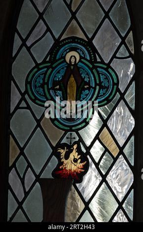 Saint Margaret Buntglas, St. Margaret of Antioch Church, Stoke Golding, Leicestershire, England, Vereinigtes Königreich Stockfoto